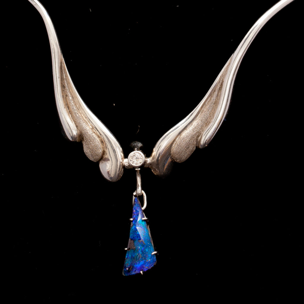 Blue Bolder opal diamond Necklace detail